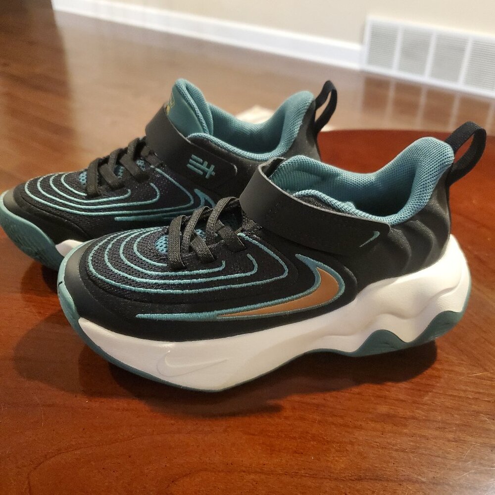 Giannis Immortality 4Little Kids' Shoes Size 11